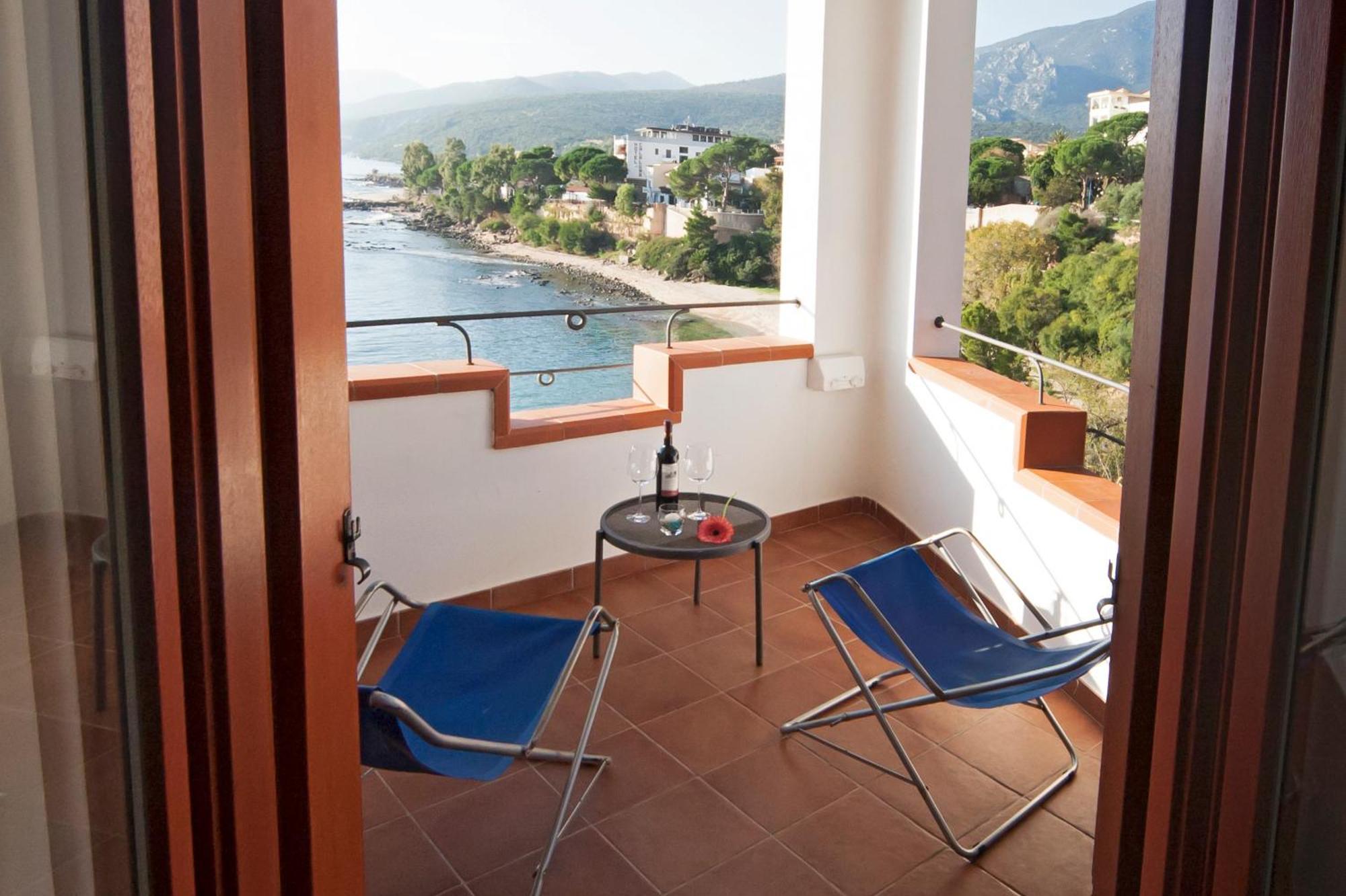 Bue Marino Hotel & Roof Lounge Cala Gonone Eksteriør billede