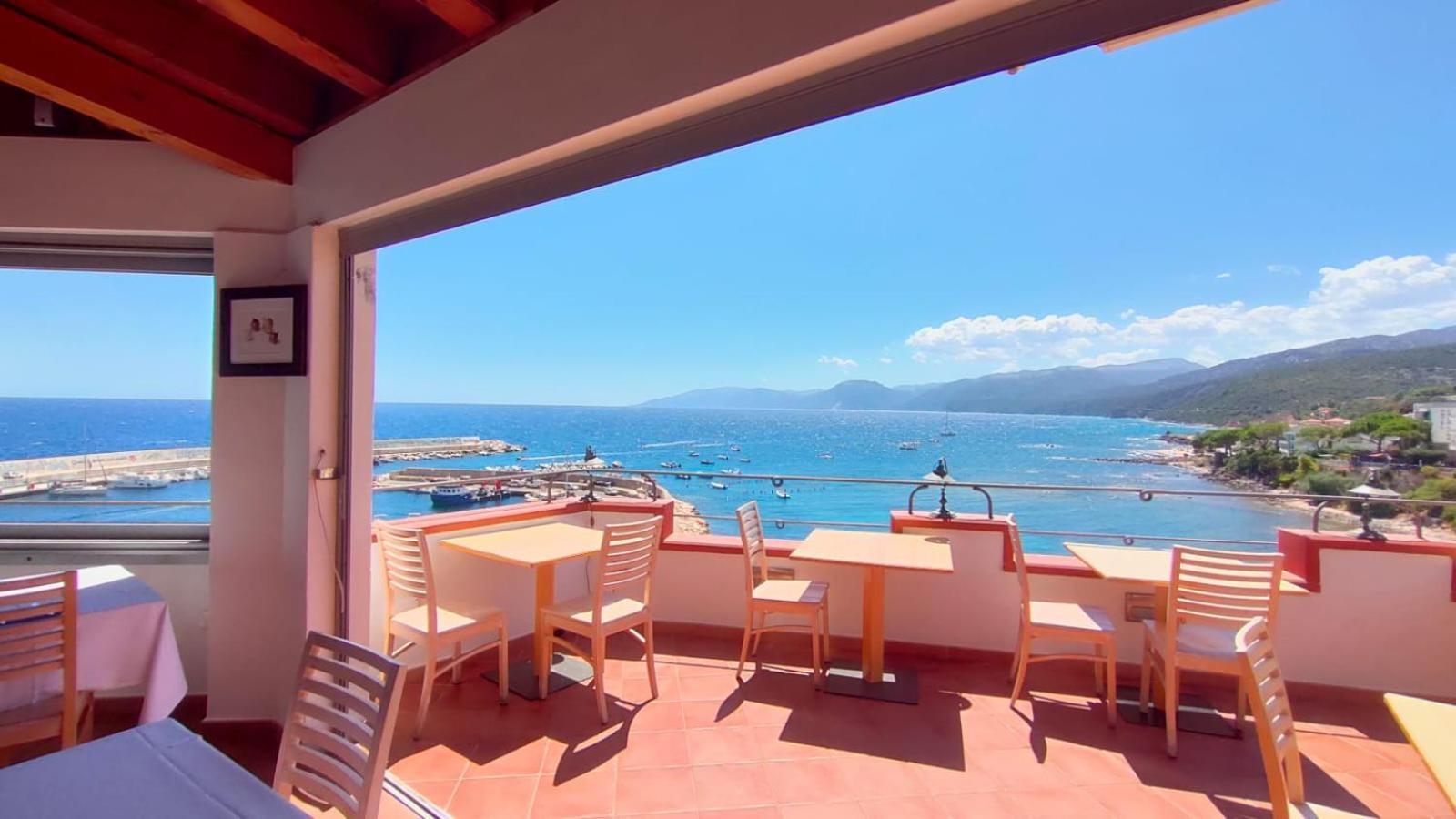 Bue Marino Hotel & Roof Lounge Cala Gonone Eksteriør billede